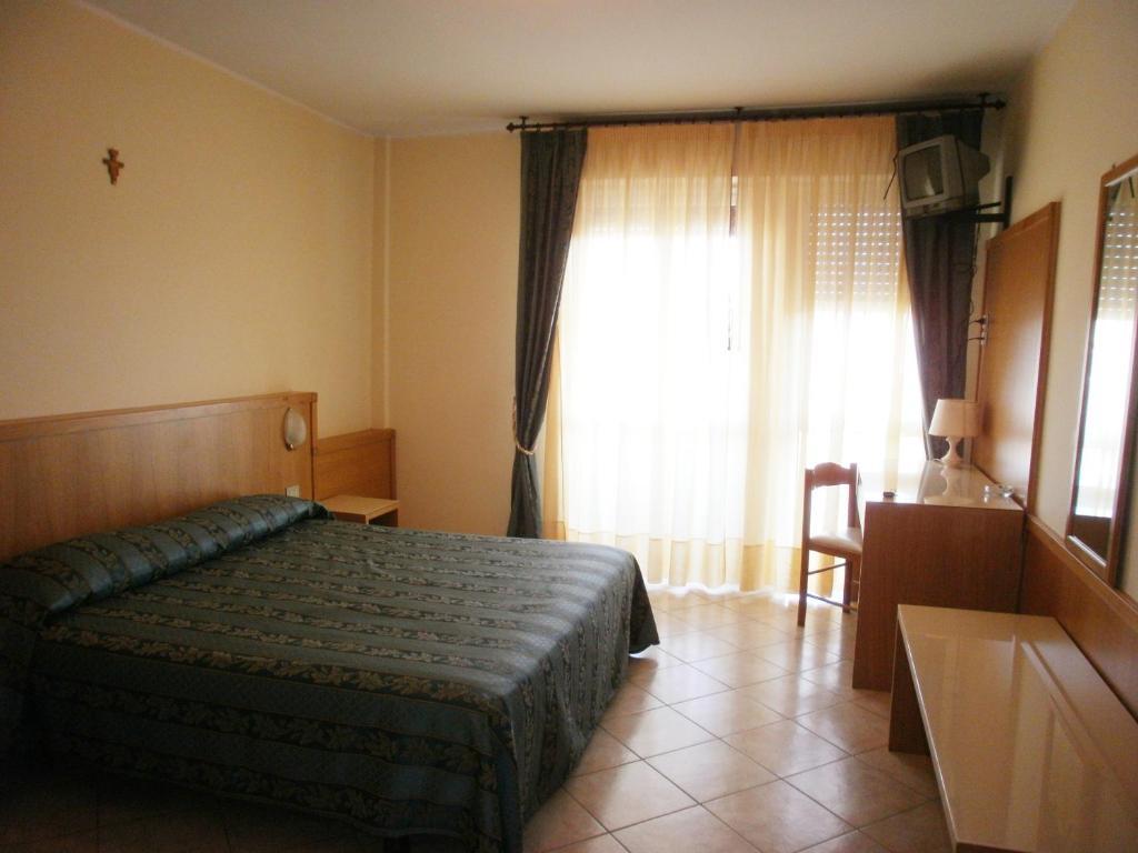 Hotel Manzoni Perugia Room photo